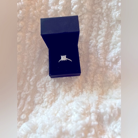 Ring - Picture 4 of 6